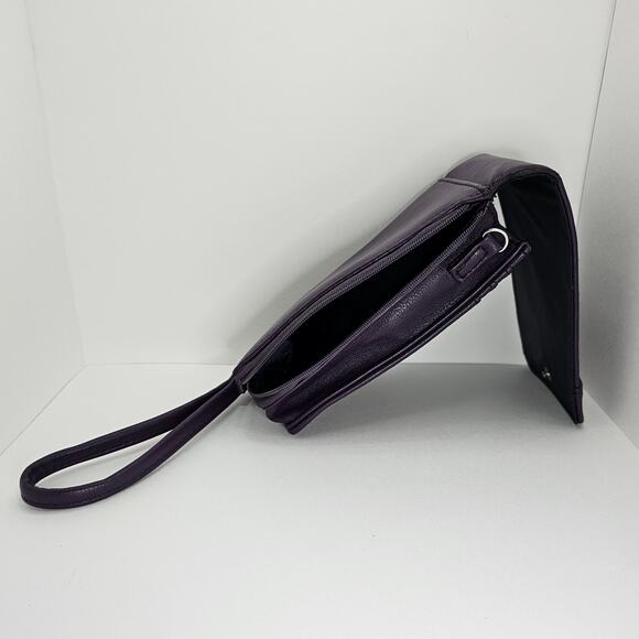 Nautica 'Catalina' Crossbody RFID Blocking Wallet - Picture 7 of 10